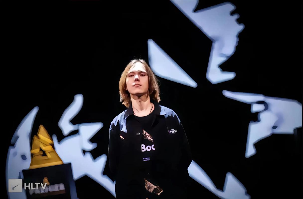 要破心魔！王多多：Faker真不能退役！我们一定要在有生之年战胜一次